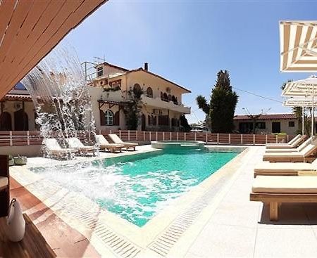 Athina Apartments Stoupa Bagian luar foto