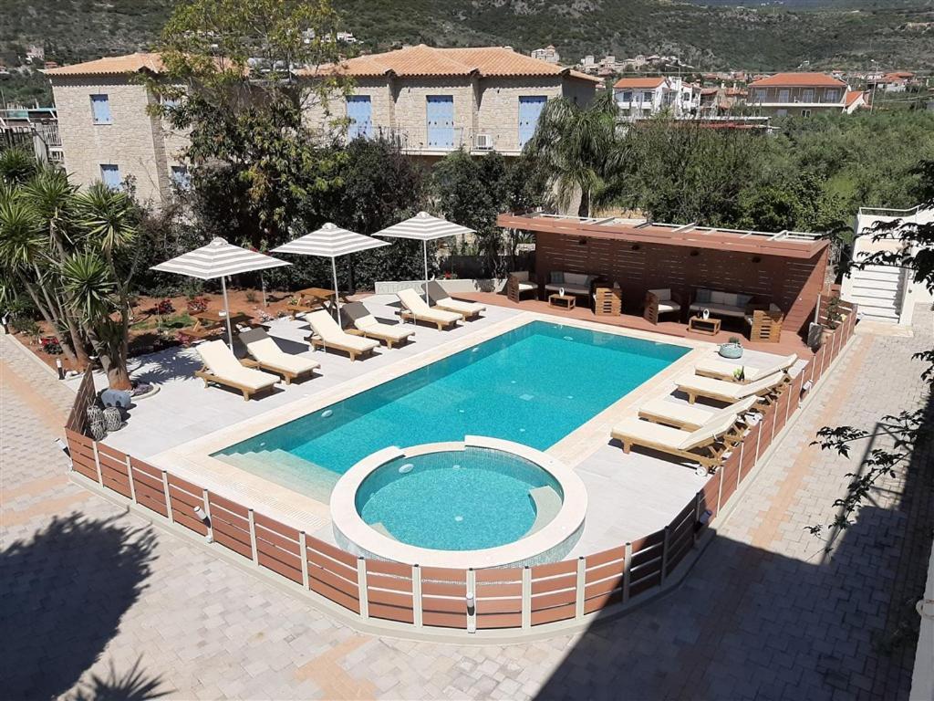 Athina Apartments Stoupa Bagian luar foto