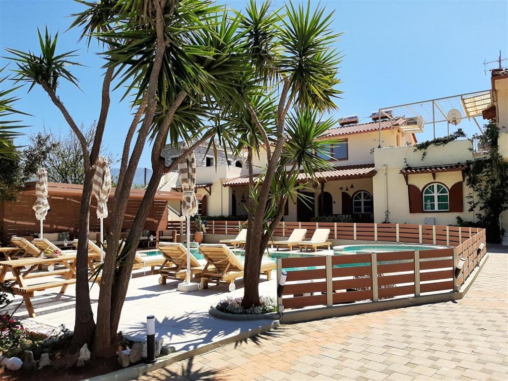 Athina Apartments Stoupa Bagian luar foto