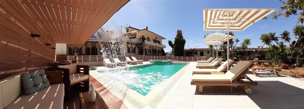 Athina Apartments Stoupa Bagian luar foto