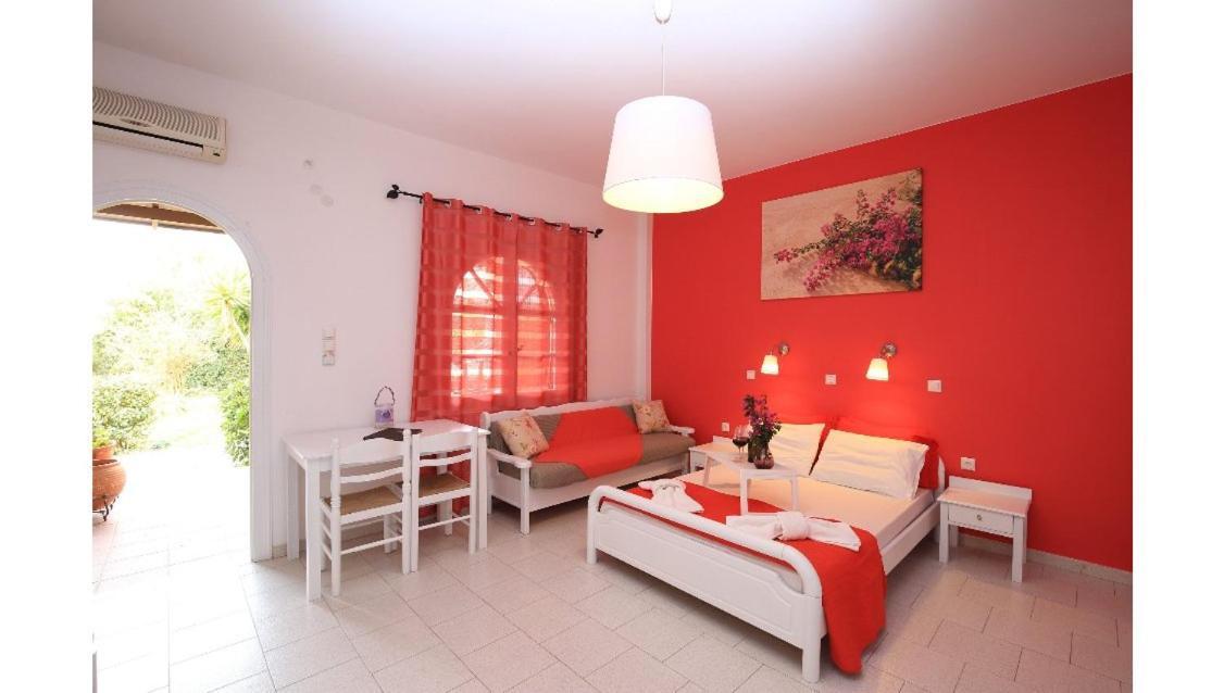 Athina Apartments Stoupa Bagian luar foto