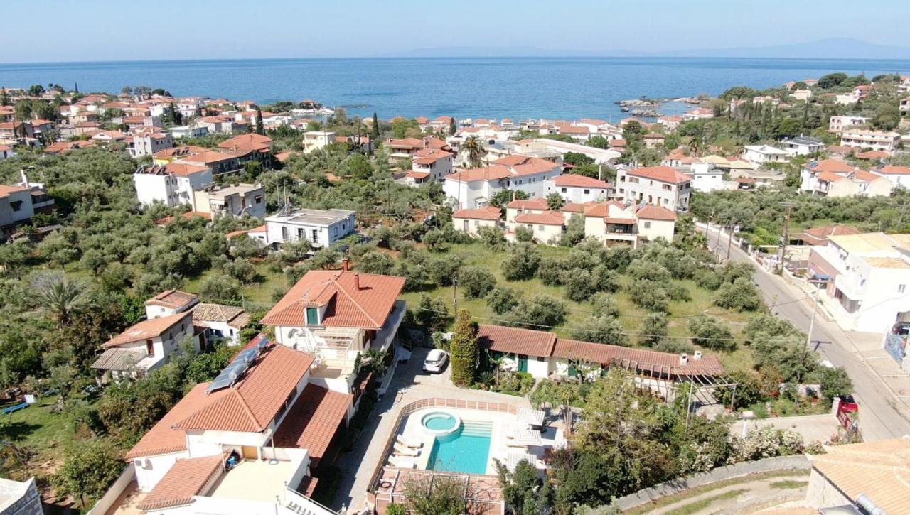 Athina Apartments Stoupa Bagian luar foto