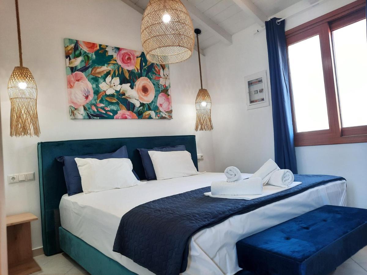 Athina Apartments Stoupa Bagian luar foto