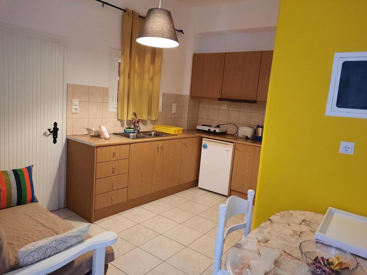 Athina Apartments Stoupa Bagian luar foto