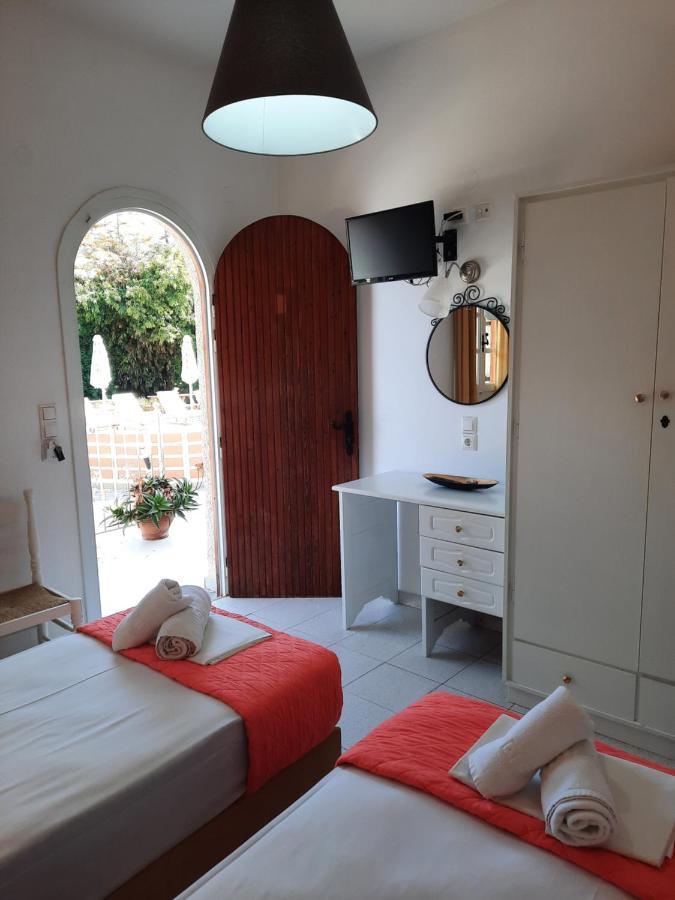 Athina Apartments Stoupa Bagian luar foto